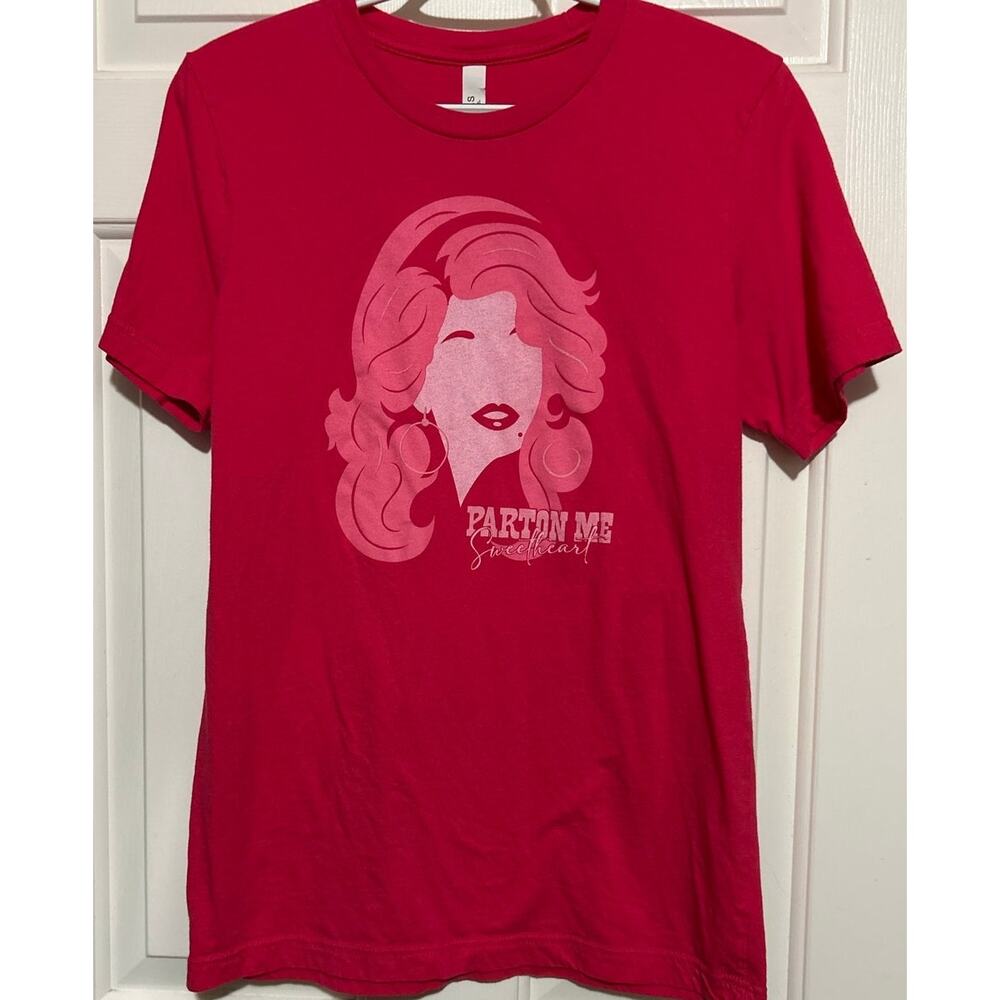 Canvas Women's‎ Pink Dolly Parton 'Parton Me Sweetheart' Short Sleeve Tee Size M